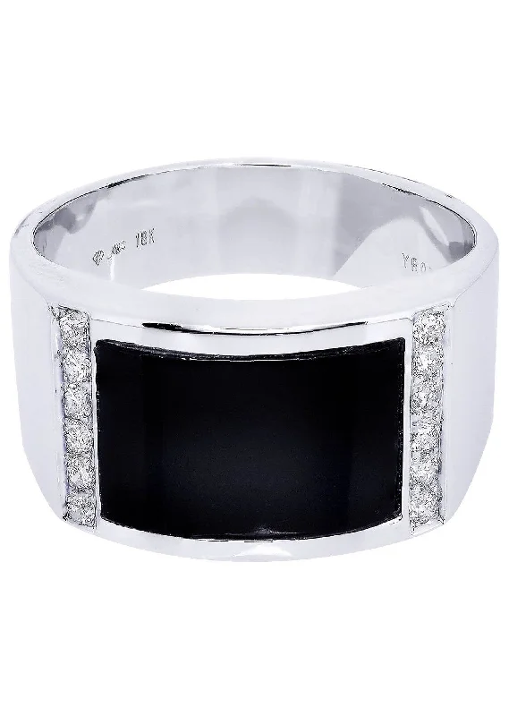 Marquise - Cut Women's Diamond Rings in Palladium for a Unique and Elongated ShapeWhite Gold Pinky Diamond Ring| 0.22 Carats| 9.6 Grams