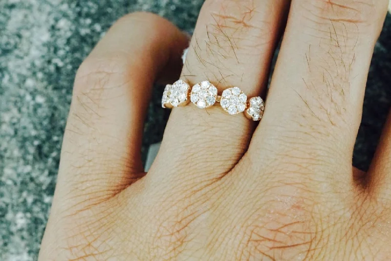 Men's infinity - symbol rings for a romantic meaning18k Rose Gold Diamond Anniversary Band Promise Ring Men's infinity - symbol rings for a romantic meaning18k Rose Gold Diamond Anniversary Band Promise Ring