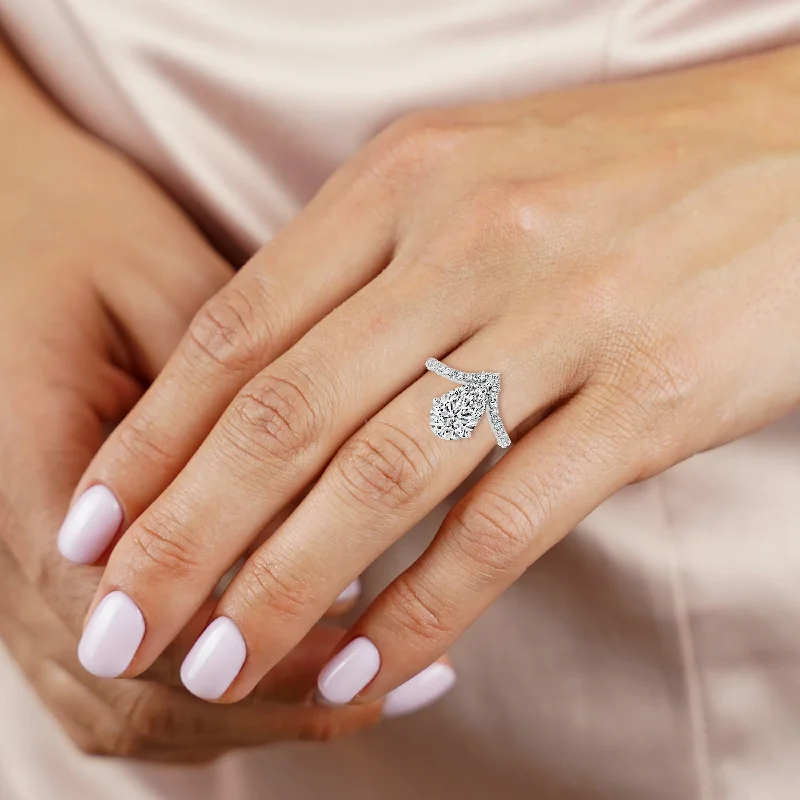 Halo - Style Women's Diamond Rings with a Center Diamond Surrounded by Smaller Diamonds in 18K GoldAuriya 14kt White Gold Lab Grown Pear Chevron Diamond V Double Hidden Halo Engagement Ring (F-G, VS)