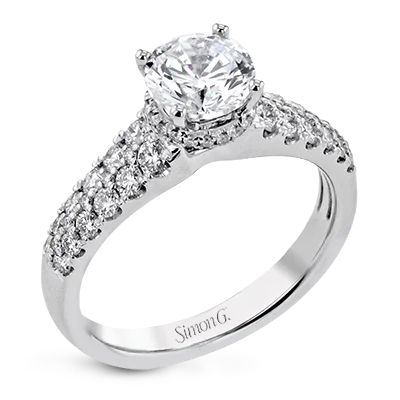 Heart - Shaped Women's Diamond Rings in Rose Gold for a Romantic and Symbolic GiftEngagement Ring in 18k Gold with Diamonds Heart - Shaped Women's Diamond Rings in Rose Gold for a Romantic and Symbolic GiftEngagement Ring in 18k Gold with Diamonds