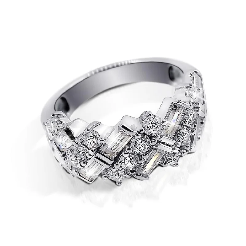 Diamond - Encrusted Women's Rings for Special Occasions in 18K GoldAscot Ring