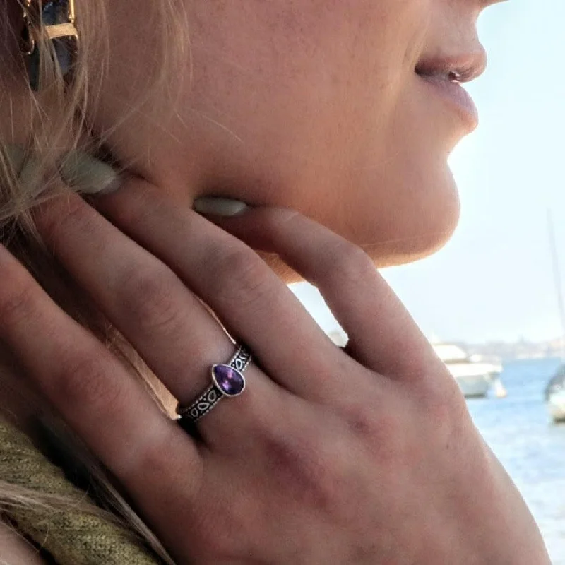 Minimalist Women's Rings with a Single Pearl in 14K Gold - Plated BandsPURPLE TEAR - AMETHYST 925 SILVER RING Minimalist Women's Rings with a Single Pearl in 14K Gold - Plated BandsPURPLE TEAR - AMETHYST 925 SILVER RING