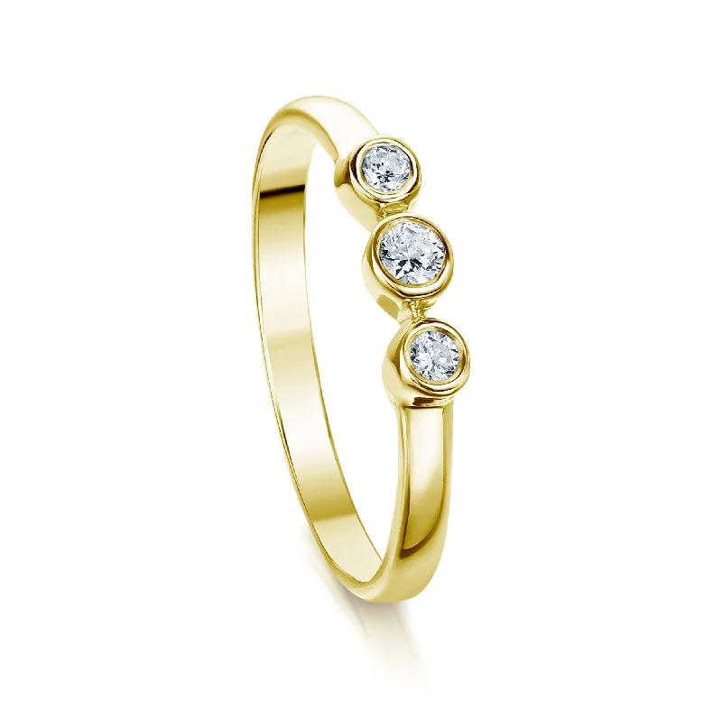 Cushion - Cut Women's Diamond Rings in Platinum with a Soft and Romantic AppearanceTrilogy Diamond Ring in 18ct Yellow Gold Cushion - Cut Women's Diamond Rings in Platinum with a Soft and Romantic AppearanceTrilogy Diamond Ring in 18ct Yellow Gold