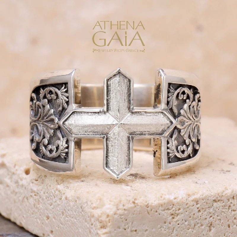 Interlocking Band Women's Rings in White Gold for a Modern DesignOpen Cross Floral Ring Interlocking Band Women's Rings in White Gold for a Modern DesignOpen Cross Floral Ring