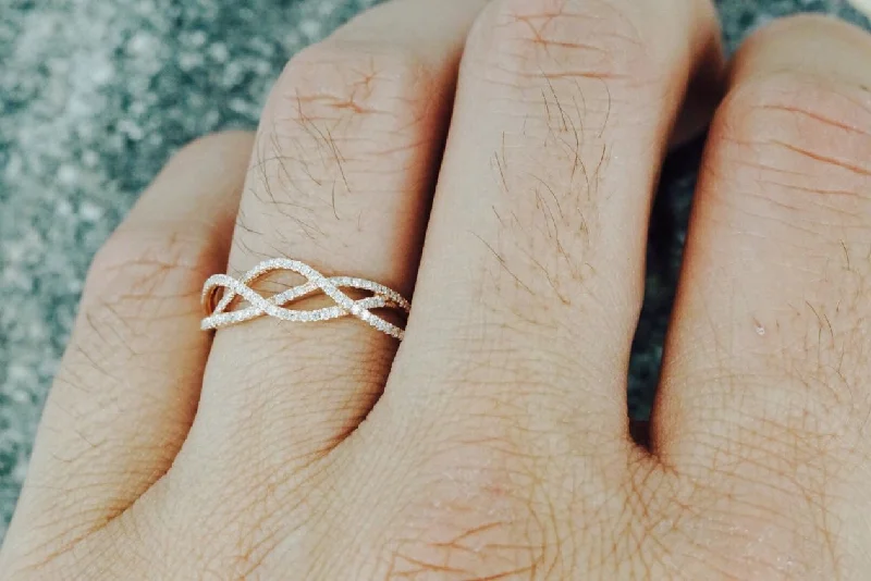 Men's kinetic rings with moving parts18k Rose Gold Diamond Infinity Intertwined Band Promise Ring Men's kinetic rings with moving parts18k Rose Gold Diamond Infinity Intertwined Band Promise Ring