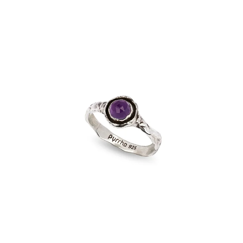 Floral - Patterned Women's Rings in 18K Yellow Gold for a Feminine LookAmethyst Small Faceted Stone Talisman Ring Floral - Patterned Women's Rings in 18K Yellow Gold for a Feminine LookAmethyst Small Faceted Stone Talisman Ring