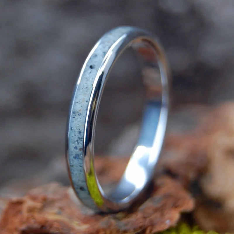 Minimalist Women's Rings with a Single Pearl in 14K Gold - Plated BandsMeet Me At Martha's Vineyard | Men's Beach Sand & Titanium Wedding Ring Minimalist Women's Rings with a Single Pearl in 14K Gold - Plated BandsMeet Me At Martha's Vineyard | Men's Beach Sand & Titanium Wedding Ring