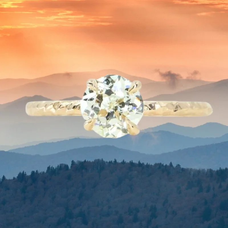Marquise - Cut Women's Diamond Rings in Palladium for a Unique and Elongated Shape1.06ct GIA Crown Jubilee® GIA Diamond Evergreen Solitiare in 14k Yellow Gold Marquise - Cut Women's Diamond Rings in Palladium for a Unique and Elongated Shape1.06ct GIA Crown Jubilee® GIA Diamond Evergreen Solitiare in 14k Yellow Gold