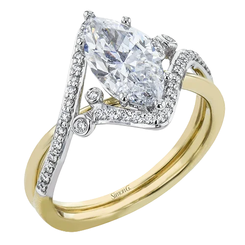 Adjustable Women's Diamond Rings with a Flexible Band for a Comfortable and Custom FitEngagement Ring in 18k Gold with Diamonds