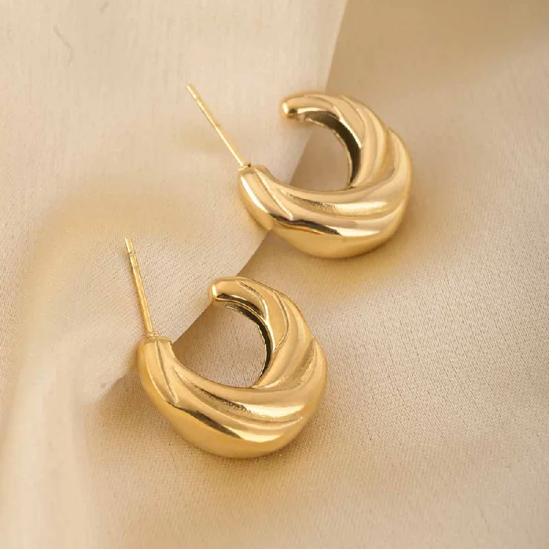 Engagement - Inspired Women's Rings with a Halo of Small DiamondsSleek Swirl Earrings