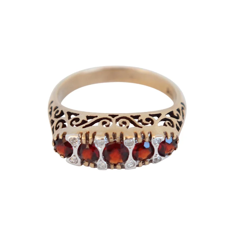 Statement - Making Cocktail Rings for Women with Large Cubic ZirconiaYellow Gold Oval Garnet and Diamond Fancy Ring Statement - Making Cocktail Rings for Women with Large Cubic ZirconiaYellow Gold Oval Garnet and Diamond Fancy Ring