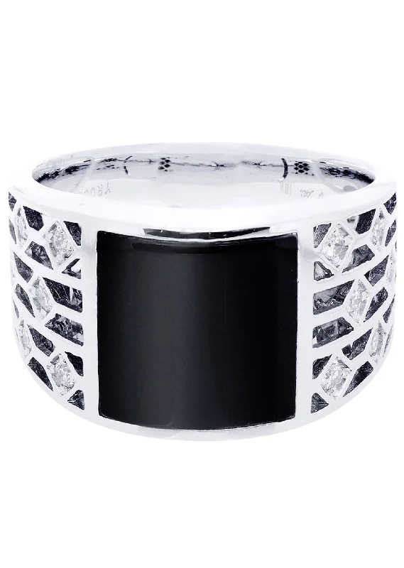 Cushion - Cut Women's Diamond Rings in Platinum with a Soft and Romantic AppearanceWhite Gold Pinky Diamond Ring| 0.29 Carats| 11.3 Grams