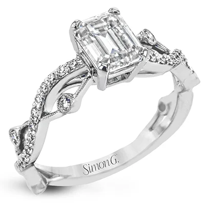 Cathedral - Style Women's Diamond Rings with a Raised Center Setting and Elaborate MetalworkEngagement Ring in 18k Gold with Diamonds Cathedral - Style Women's Diamond Rings with a Raised Center Setting and Elaborate MetalworkEngagement Ring in 18k Gold with Diamonds