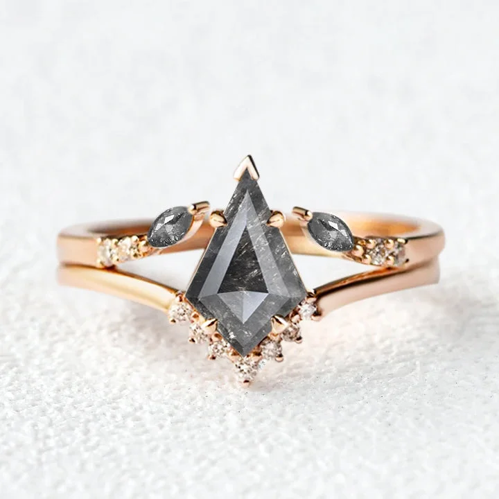 Art Deco - Inspired Women's Diamond Rings with Geometric Designs and Baguette - Cut DiamondsSalt and Pepper Diamonds Kite Cut Leafy Ring Set 2pcs Art Deco - Inspired Women's Diamond Rings with Geometric Designs and Baguette - Cut DiamondsSalt and Pepper Diamonds Kite Cut Leafy Ring Set 2pcs
