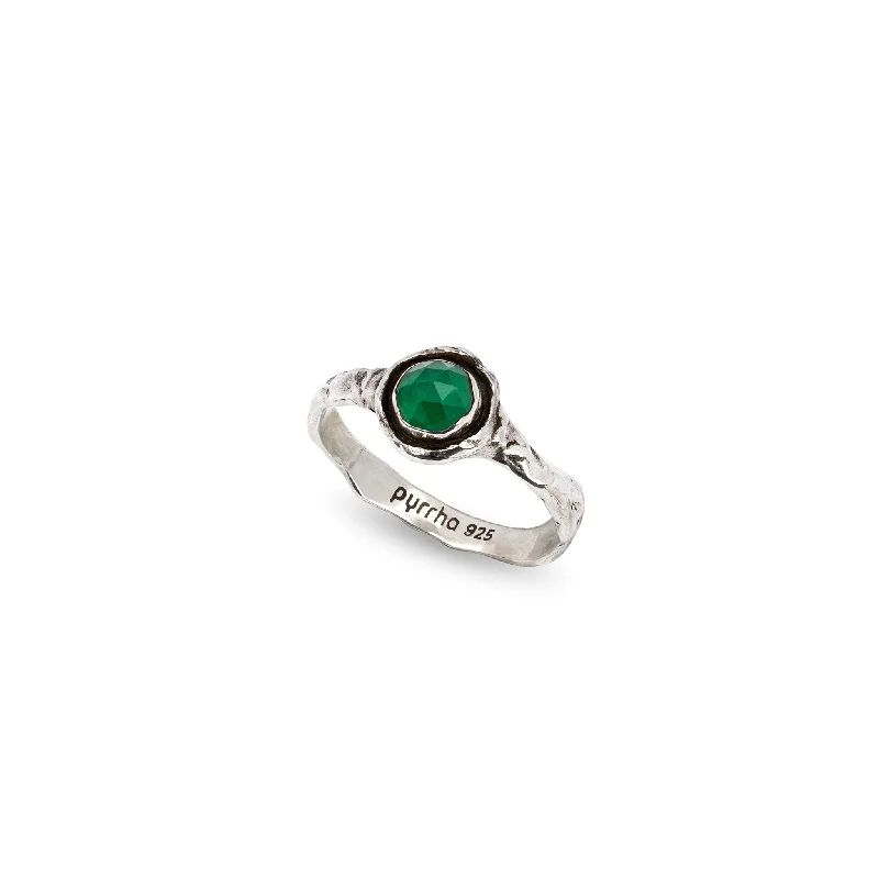 Minimalist Women's Rings with a Single Pearl in 14K Gold - Plated BandsGreen Onyx Small Faceted Stone Talisman Ring Minimalist Women's Rings with a Single Pearl in 14K Gold - Plated BandsGreen Onyx Small Faceted Stone Talisman Ring