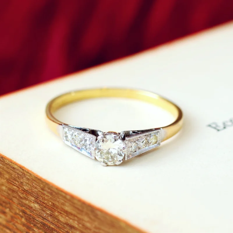 Interlocking Band Women's Rings in White Gold for a Modern DesignFine Quality Vintage Diamond Engagement Ring Interlocking Band Women's Rings in White Gold for a Modern DesignFine Quality Vintage Diamond Engagement Ring