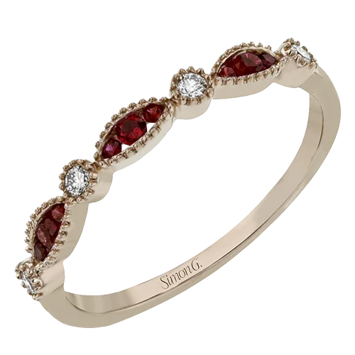 Halo - Style Women's Diamond Rings with a Center Diamond Surrounded by Smaller Diamonds in 18K GoldRight Hand Ring in 14k Gold with Diamonds Halo - Style Women's Diamond Rings with a Center Diamond Surrounded by Smaller Diamonds in 18K GoldRight Hand Ring in 14k Gold with Diamonds