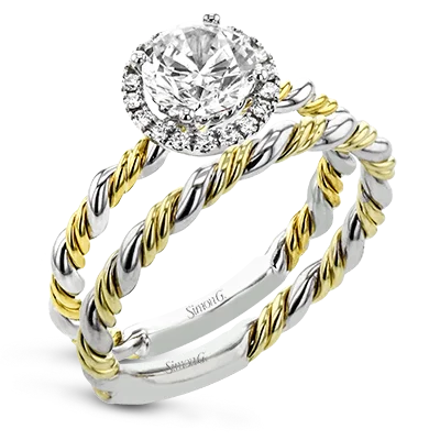 Cluster - Style Women's Diamond Rings with Multiple Small Diamonds Arranged in a Stunning PatternWedding Set in 18k Gold with Diamonds Cluster - Style Women's Diamond Rings with Multiple Small Diamonds Arranged in a Stunning PatternWedding Set in 18k Gold with Diamonds