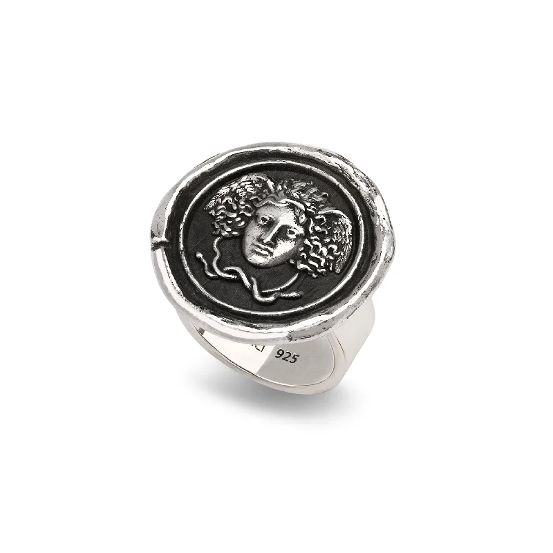 Floral - Patterned Women's Rings in 18K Yellow Gold for a Feminine LookMedusa Talisman Ring Floral - Patterned Women's Rings in 18K Yellow Gold for a Feminine LookMedusa Talisman Ring