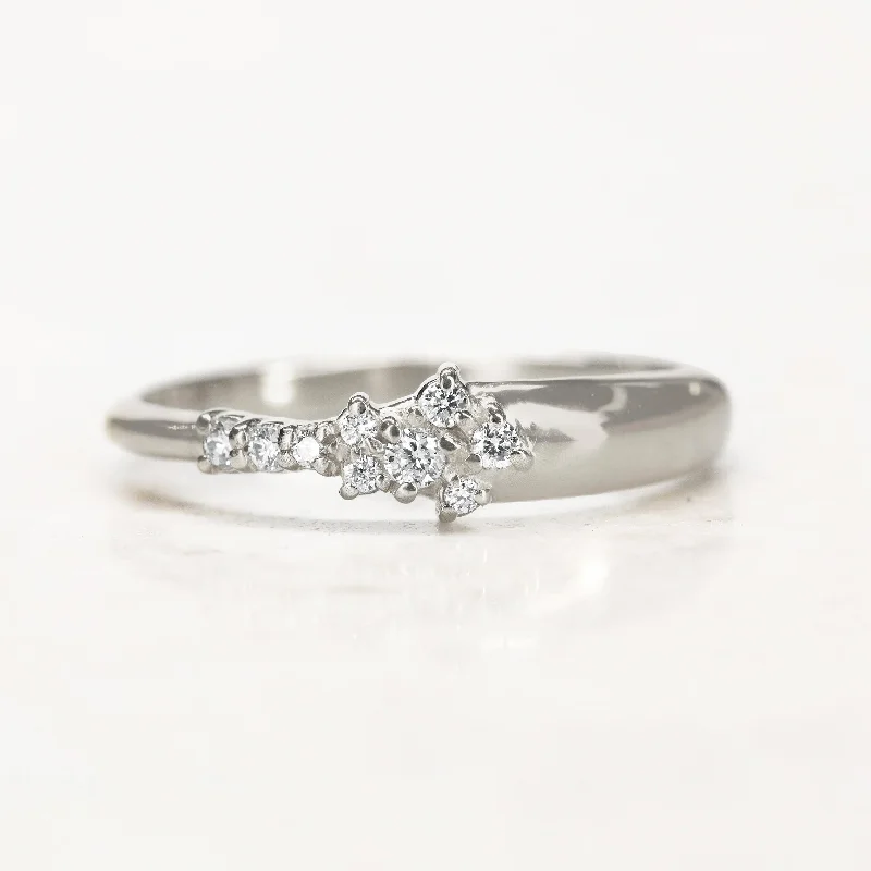 Cluster - Style Women's Diamond Rings with Multiple Small Diamonds Arranged in a Stunning PatternGisele Ring | white diamonds Cluster - Style Women's Diamond Rings with Multiple Small Diamonds Arranged in a Stunning PatternGisele Ring | white diamonds