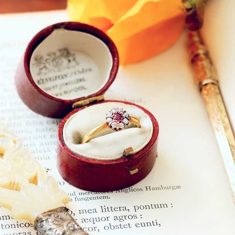 Gothic - Style Women's Rings with Black Onyx and Silver SkullsDainty Little Vintage Ruby & Diamond Flowerette Ring Gothic - Style Women's Rings with Black Onyx and Silver SkullsDainty Little Vintage Ruby & Diamond Flowerette Ring