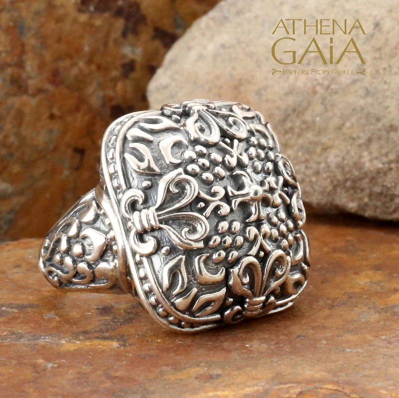 Gothic - Style Women's Rings with Black Onyx and Silver SkullsRoyal Pillow Cross Ring Gothic - Style Women's Rings with Black Onyx and Silver SkullsRoyal Pillow Cross Ring