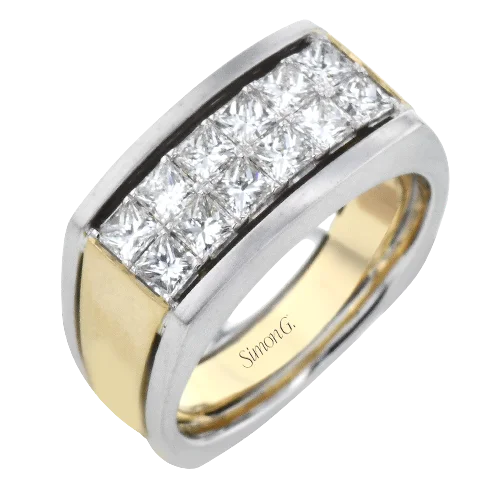 Pear - Shaped Women's Diamond Rings in Yellow Gold with a Single - Diamond Pendant LookMen Ring in 18k Gold Pear - Shaped Women's Diamond Rings in Yellow Gold with a Single - Diamond Pendant LookMen Ring in 18k Gold