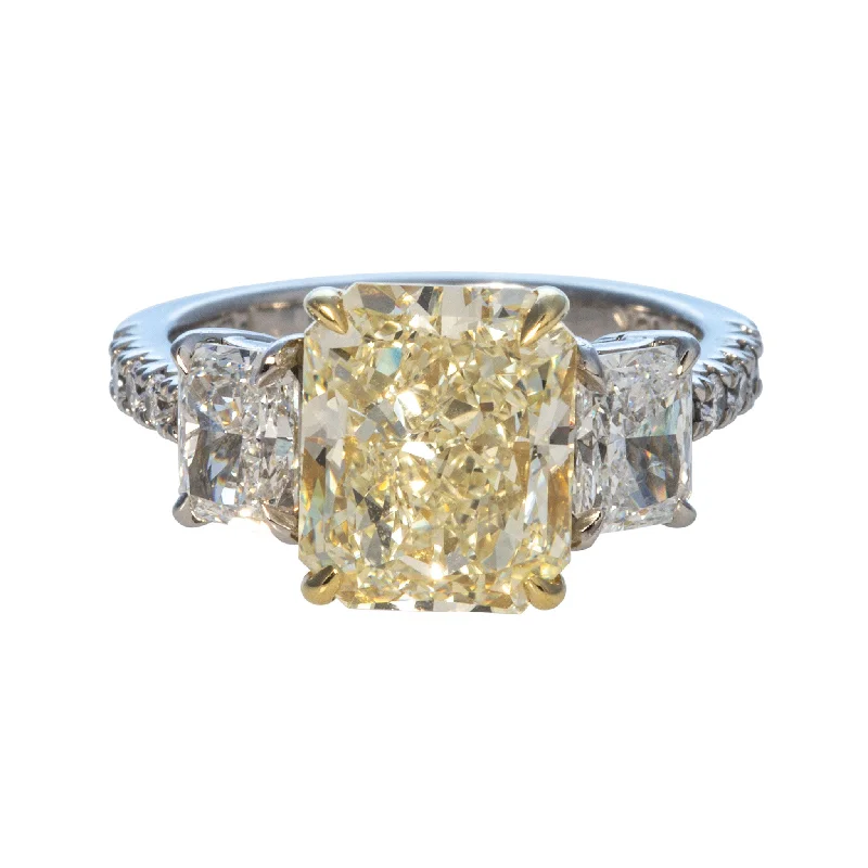 Adjustable Women's Diamond Rings with a Flexible Band for a Comfortable and Custom Fit4.49ct Yellow Radiant Diamond Three-Stone Engagement Ring Adjustable Women's Diamond Rings with a Flexible Band for a Comfortable and Custom Fit4.49ct Yellow Radiant Diamond Three-Stone Engagement Ring
