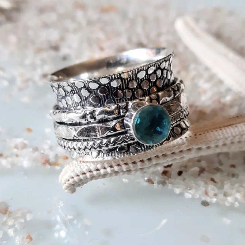 Women's Rings with Birthstones for a Personalized TouchTRUE LOVE - BLUE TOPAZ 925 SPINNER RING Women's Rings with Birthstones for a Personalized TouchTRUE LOVE - BLUE TOPAZ 925 SPINNER RING