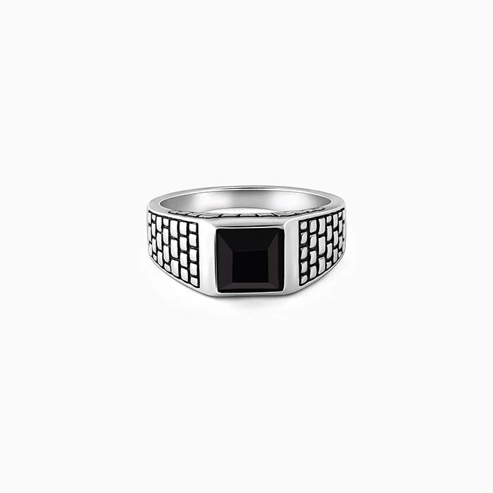 Interlocking Band Women's Rings in White Gold for a Modern DesignSilver Versatile Square Ring For Him