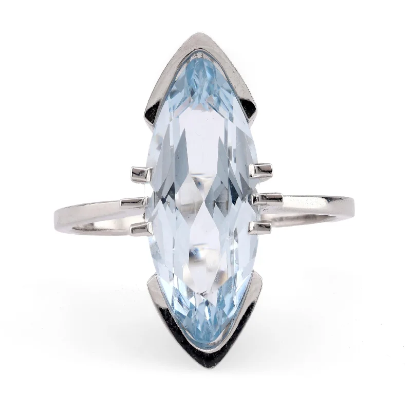 Solitaire diamond engagement ring with a platinum setting for a classic and elegant lookFrench Mid Century 2.40 Carat Aquamarine 18K White Gold Solitaire Ring Solitaire diamond engagement ring with a platinum setting for a classic and elegant lookFrench Mid Century 2.40 Carat Aquamarine 18K White Gold Solitaire Ring