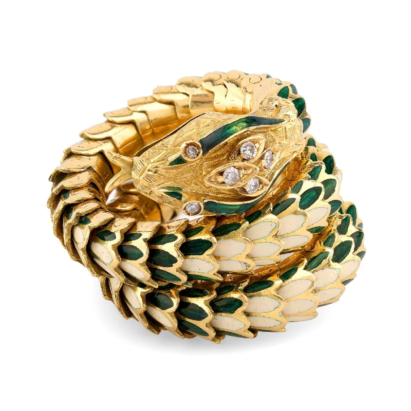 Halo diamond engagement ring in 18K white gold with a center oval - cut stoneVintage Italian Diamond 18K Gold Green and White Enamel Chunky Snake Wrap Ring Halo diamond engagement ring in 18K white gold with a center oval - cut stoneVintage Italian Diamond 18K Gold Green and White Enamel Chunky Snake Wrap Ring