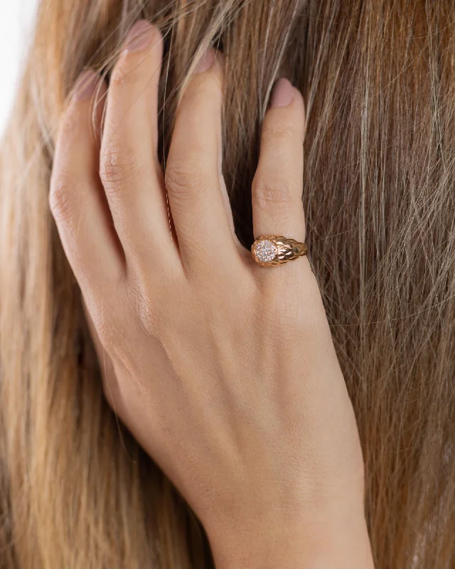 Peridot Gemstone Rings in 14K Gold - Filled Metal with a Pave - Set Band for a Sparkling LookPinky 18K Gold, Whitegold or Rosegold Ring w. Diamonds Peridot Gemstone Rings in 14K Gold - Filled Metal with a Pave - Set Band for a Sparkling LookPinky 18K Gold, Whitegold or Rosegold Ring w. Diamonds