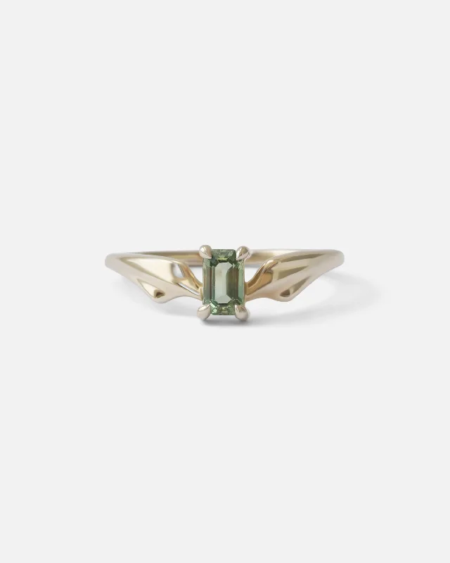 Pear - Shaped Engagement Rings in Yellow Gold with a Diamond - Encrusted BandMirror Ring 1 / Sapphire Pear - Shaped Engagement Rings in Yellow Gold with a Diamond - Encrusted BandMirror Ring 1 / Sapphire