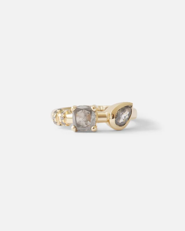 Signature - Design Engagement Rings with a Brand - Exclusive Pattern and Premium DiamondsNebula Diamond Ring II Signature - Design Engagement Rings with a Brand - Exclusive Pattern and Premium DiamondsNebula Diamond Ring II
