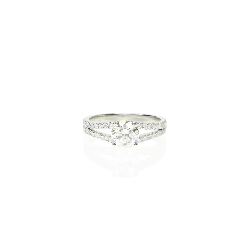 Signature - Design Engagement Rings with a Brand - Exclusive Pattern and Premium DiamondsRound Diamond Ring With Split Shank Pave Signature - Design Engagement Rings with a Brand - Exclusive Pattern and Premium DiamondsRound Diamond Ring With Split Shank Pave
