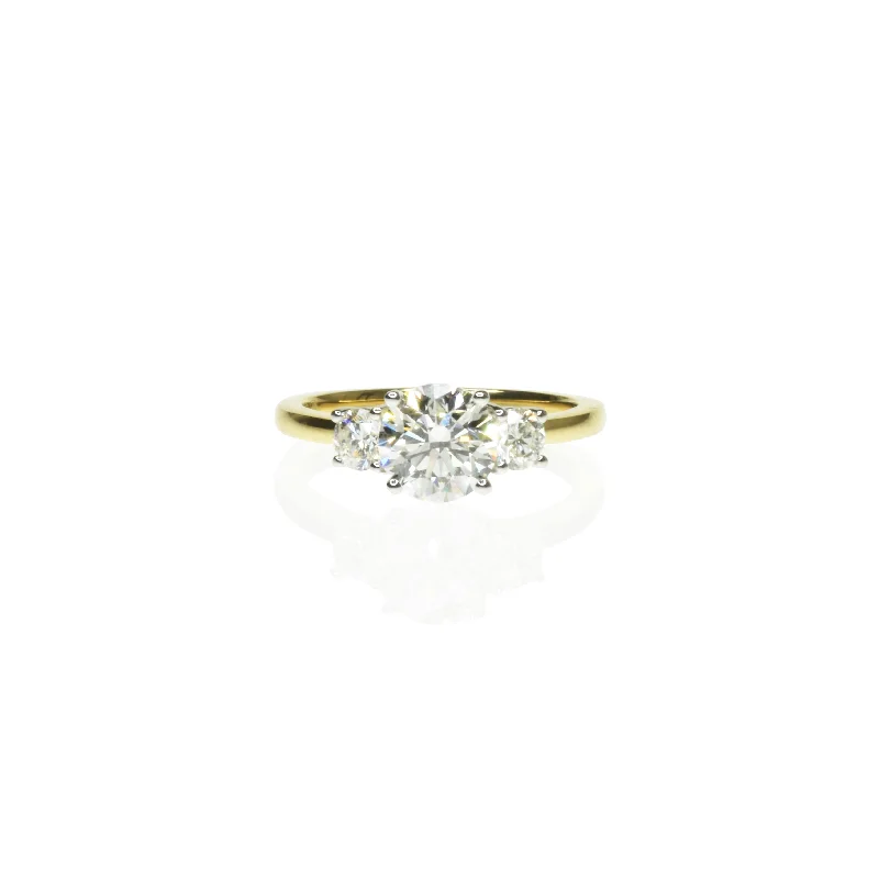 Pear - Shaped Engagement Rings in Yellow Gold with a Diamond - Encrusted BandClassic Trilogy Engagement Ring Pear - Shaped Engagement Rings in Yellow Gold with a Diamond - Encrusted BandClassic Trilogy Engagement Ring