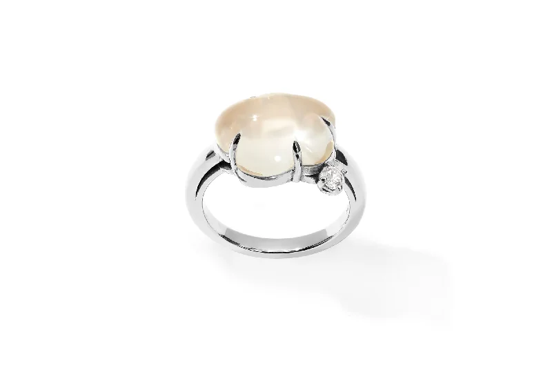 Opal Gemstone Rings in Rose Gold with a Milgrain Edge for a Feminine and Romantic StyleCloud 18K Whitegold Ring w. Milkey Quartz & Diamond Opal Gemstone Rings in Rose Gold with a Milgrain Edge for a Feminine and Romantic StyleCloud 18K Whitegold Ring w. Milkey Quartz & Diamond
